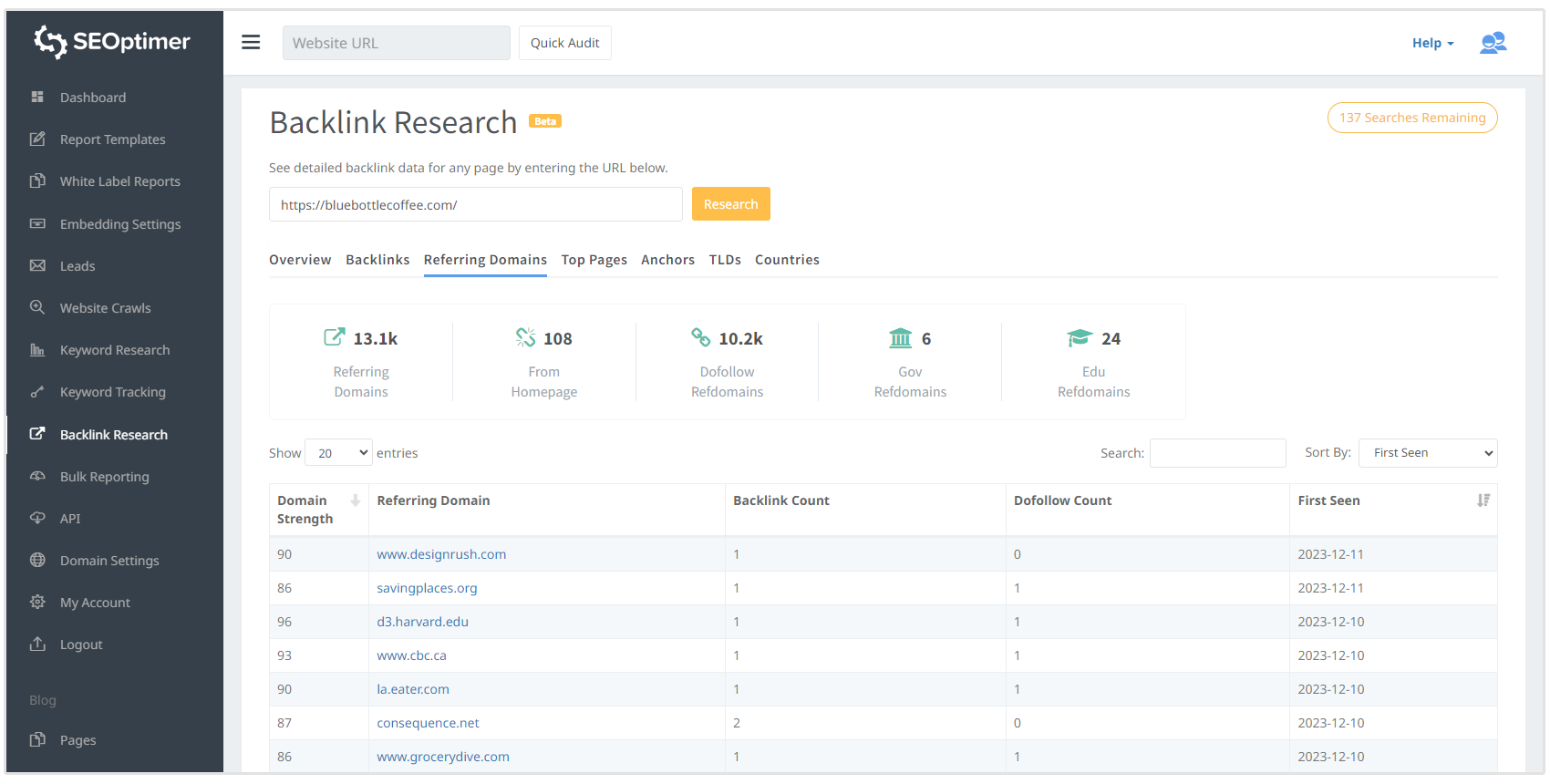 herramienta de investigación de backlinks dominios referentes